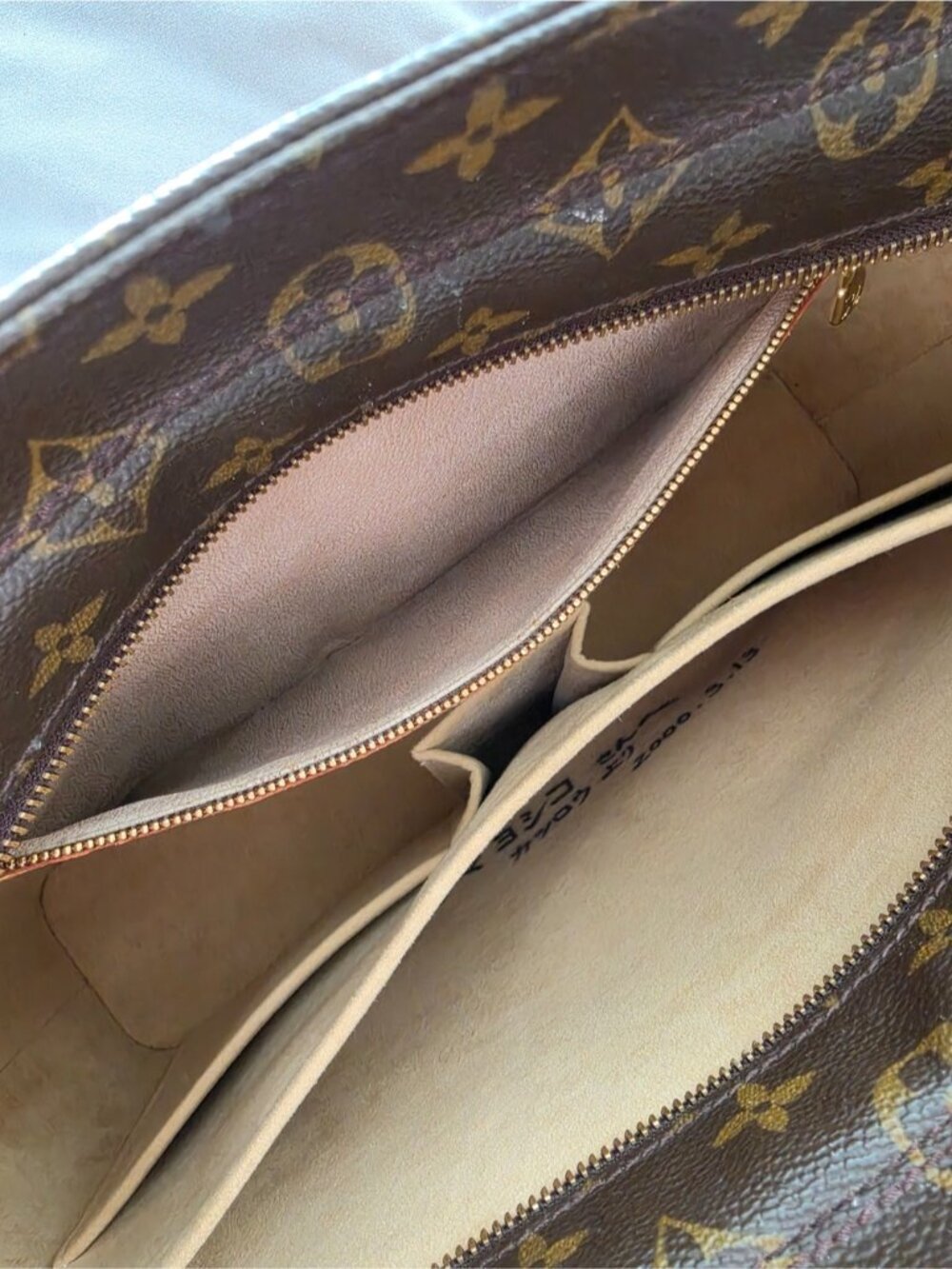 Authntic Louis Vuitton Brown Monogram Canvas Zip Tote Shoulder Bag Large - Picture 8 of 14